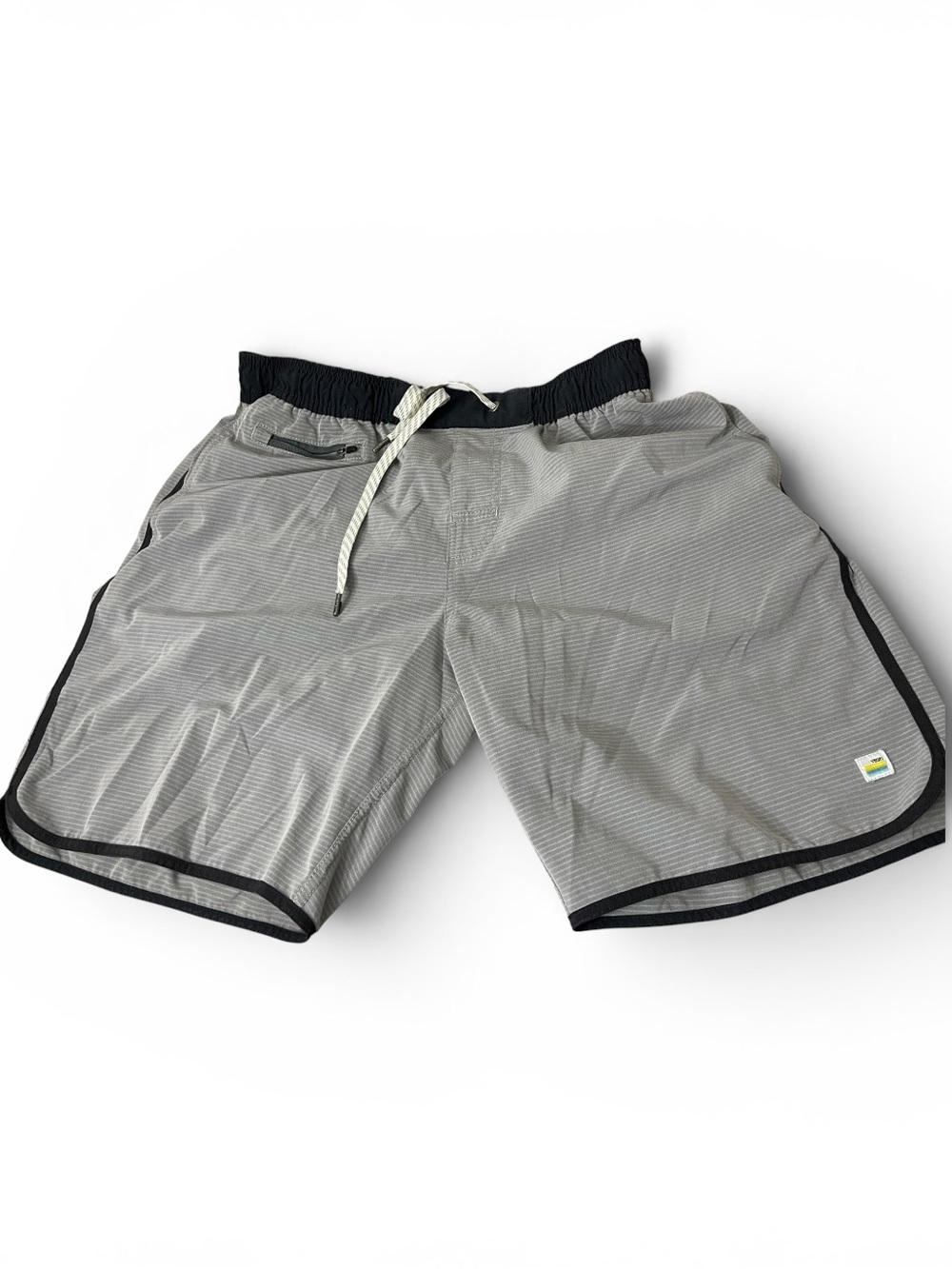 Vuori The Banks Shorts Size L 8” inseam in Gray Unlined